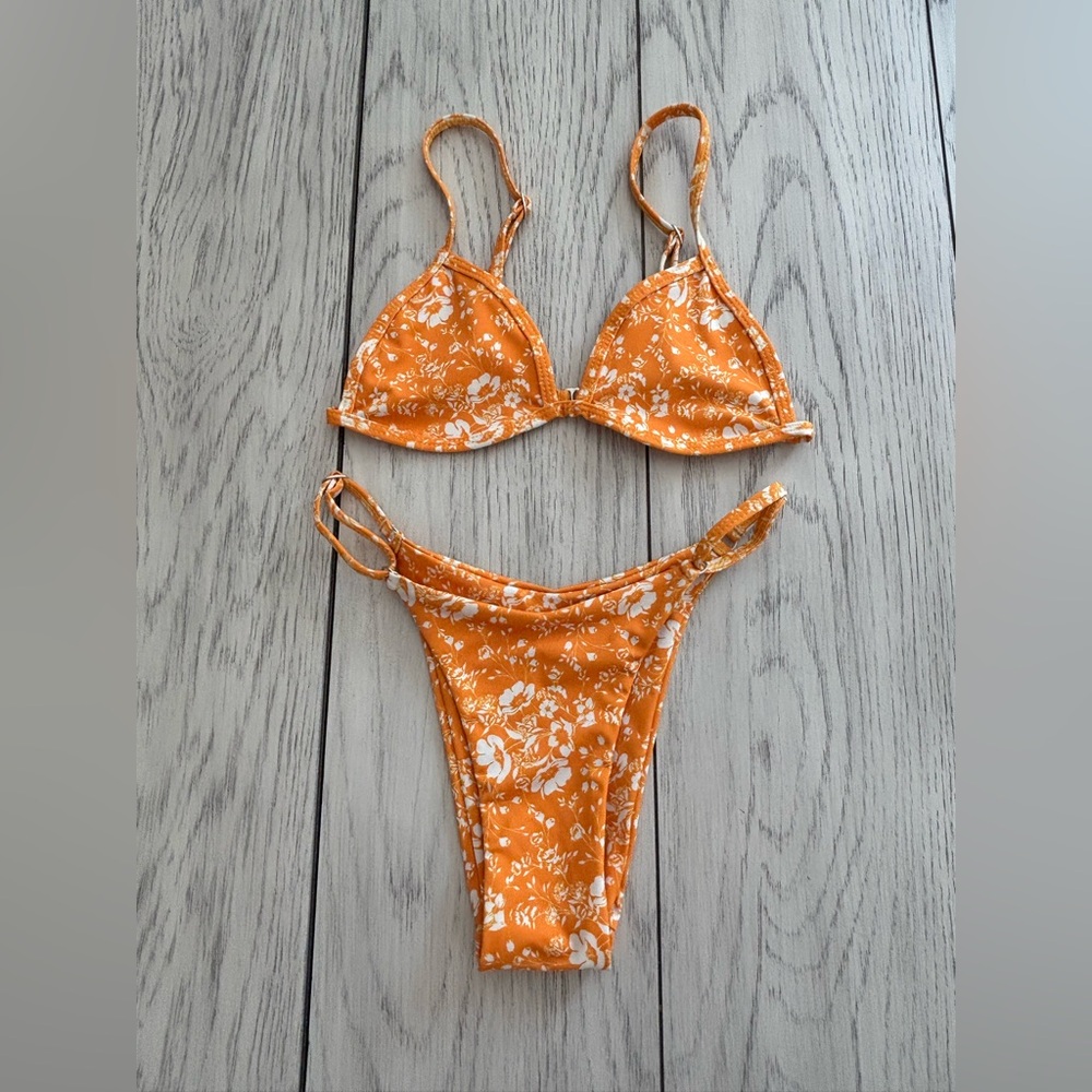 OneOne , 2 piece bikini , extra small, orange 🍊 & white